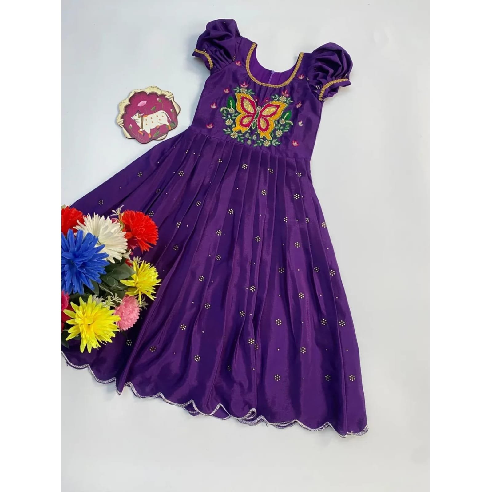 GOWN - Image 4