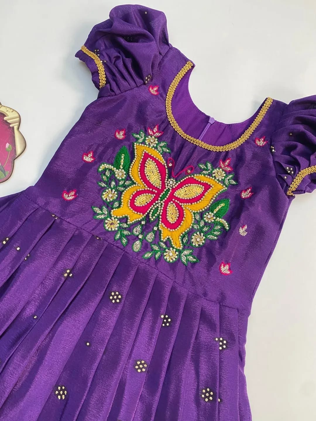 GOWN - Image 5