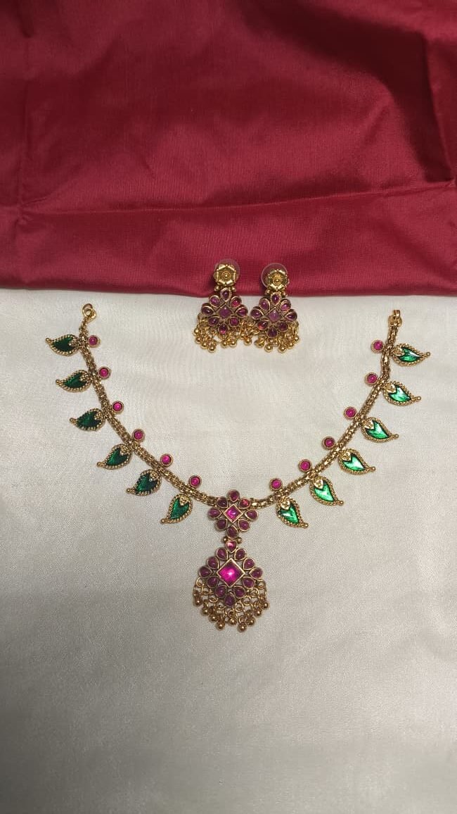 Trendy Mango Design Neckalce - Image 4