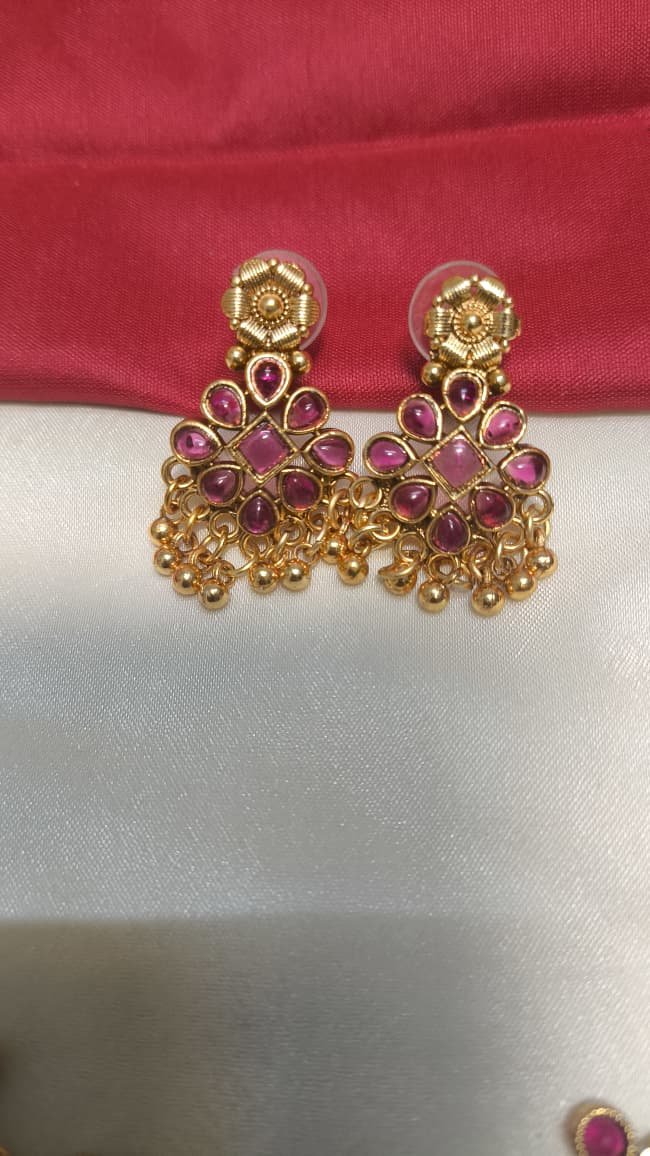 Trendy Mango Design Neckalce - Image 3